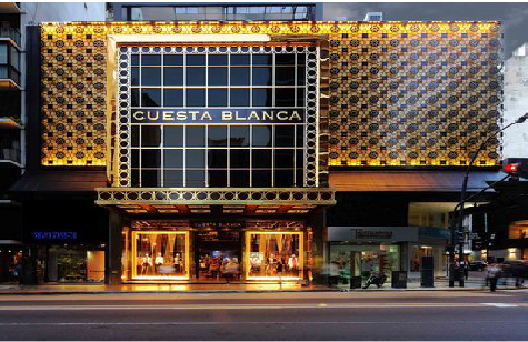 安远门头设计与商业空间的纽带。